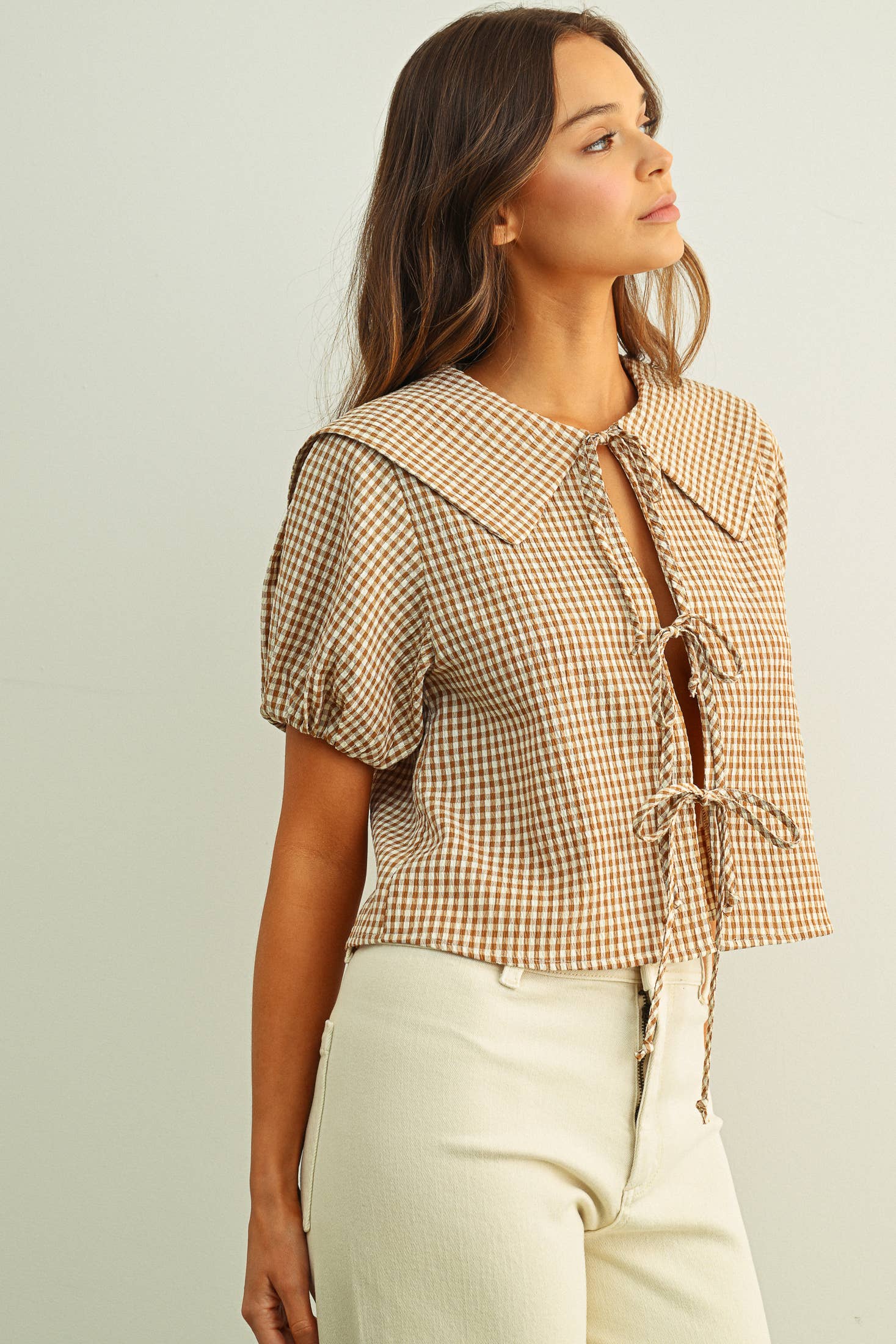 GINGHAM PATTERN SSLV WITH TIE IN FRONT TOP