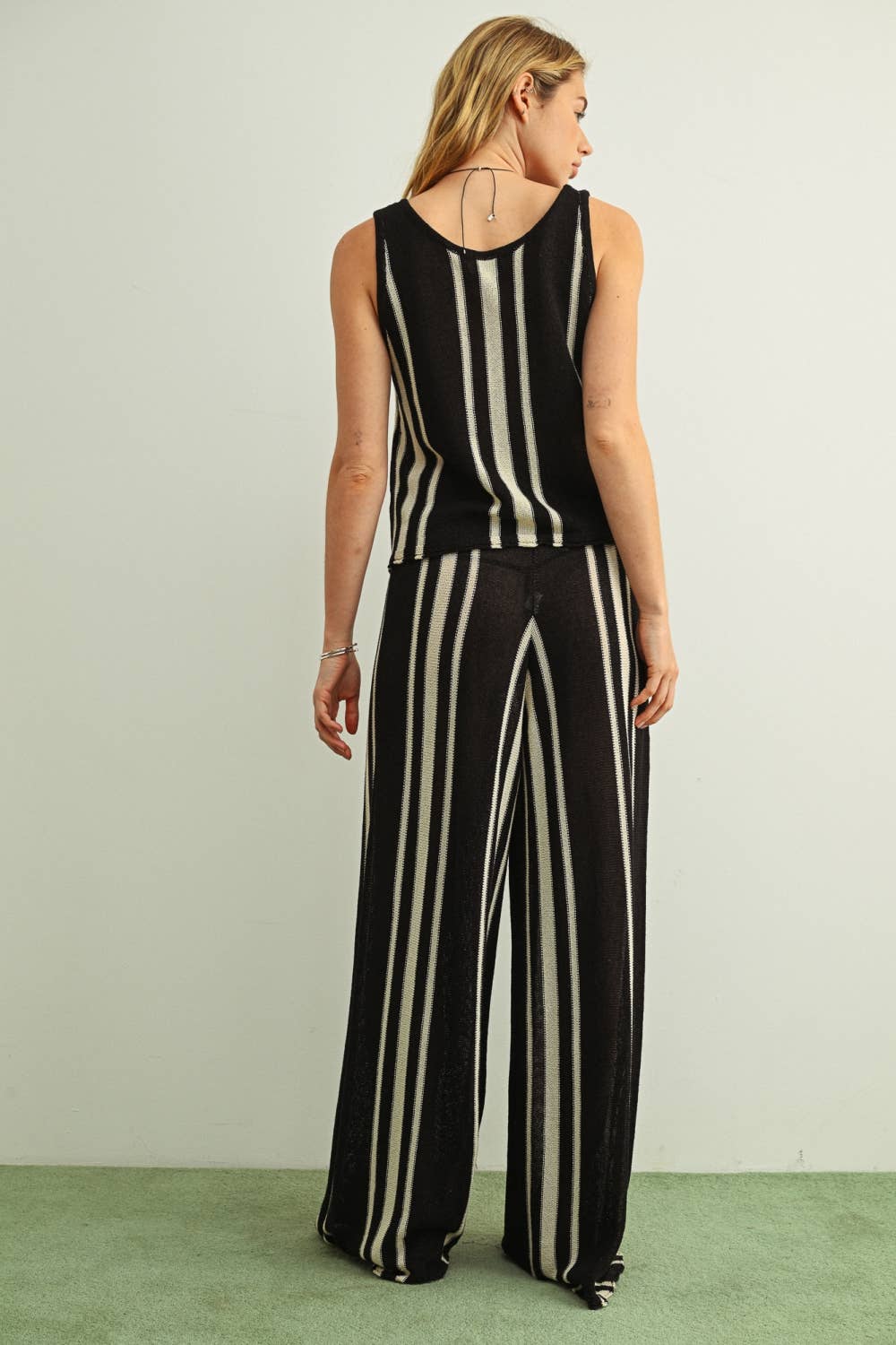 BLACK RANDOM STRIPE KNITTED PANTS
