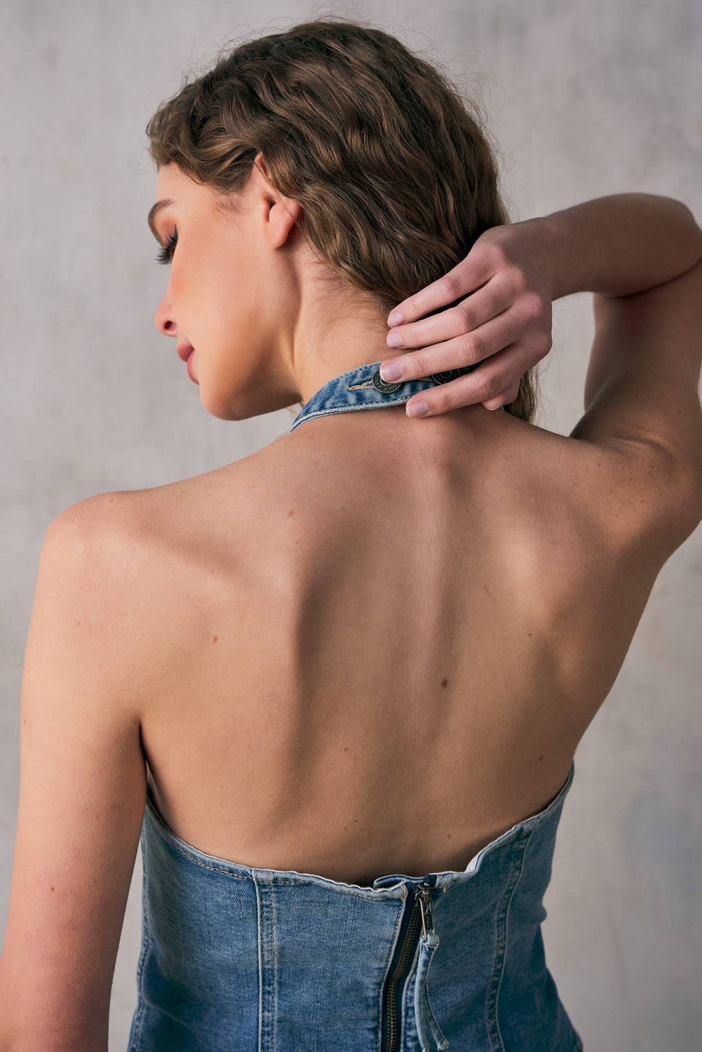 STRETCH LACE UP HALTER TOP
