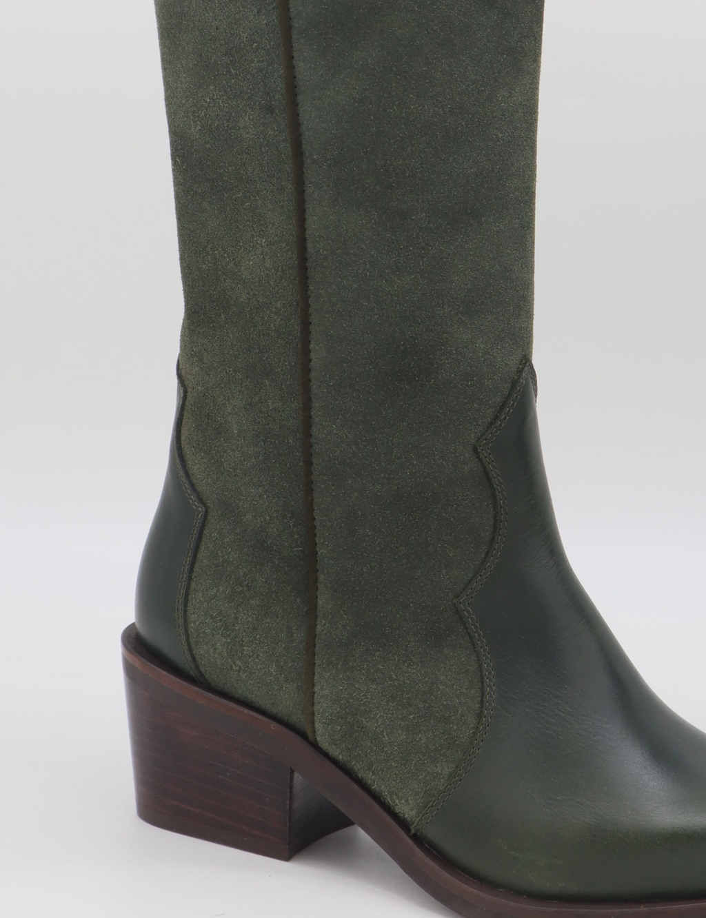 Agiatezza Western Boot