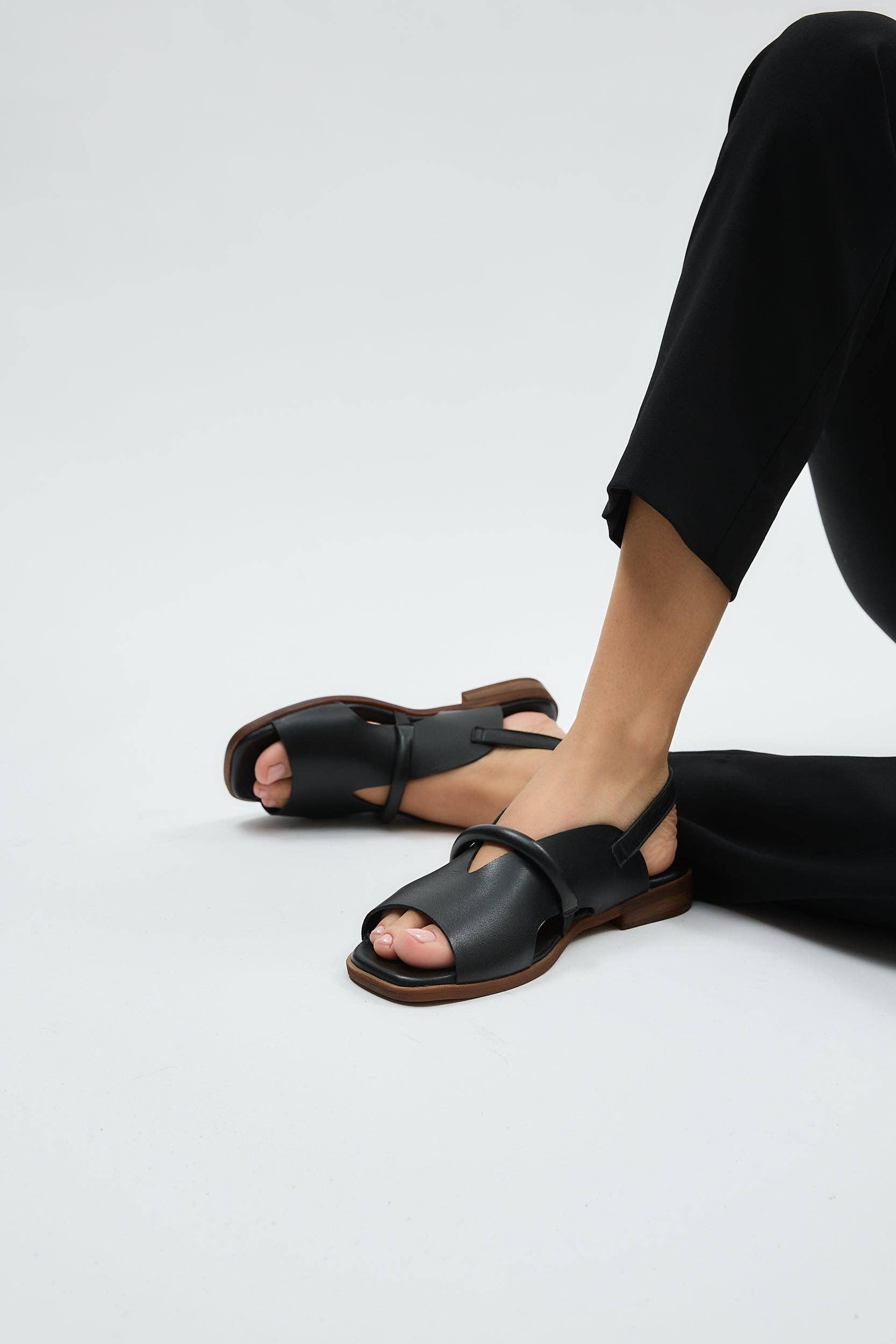 Bergen Black Leathers Sandals