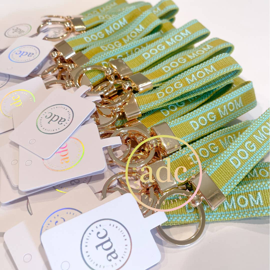 DOG MOM Keychain