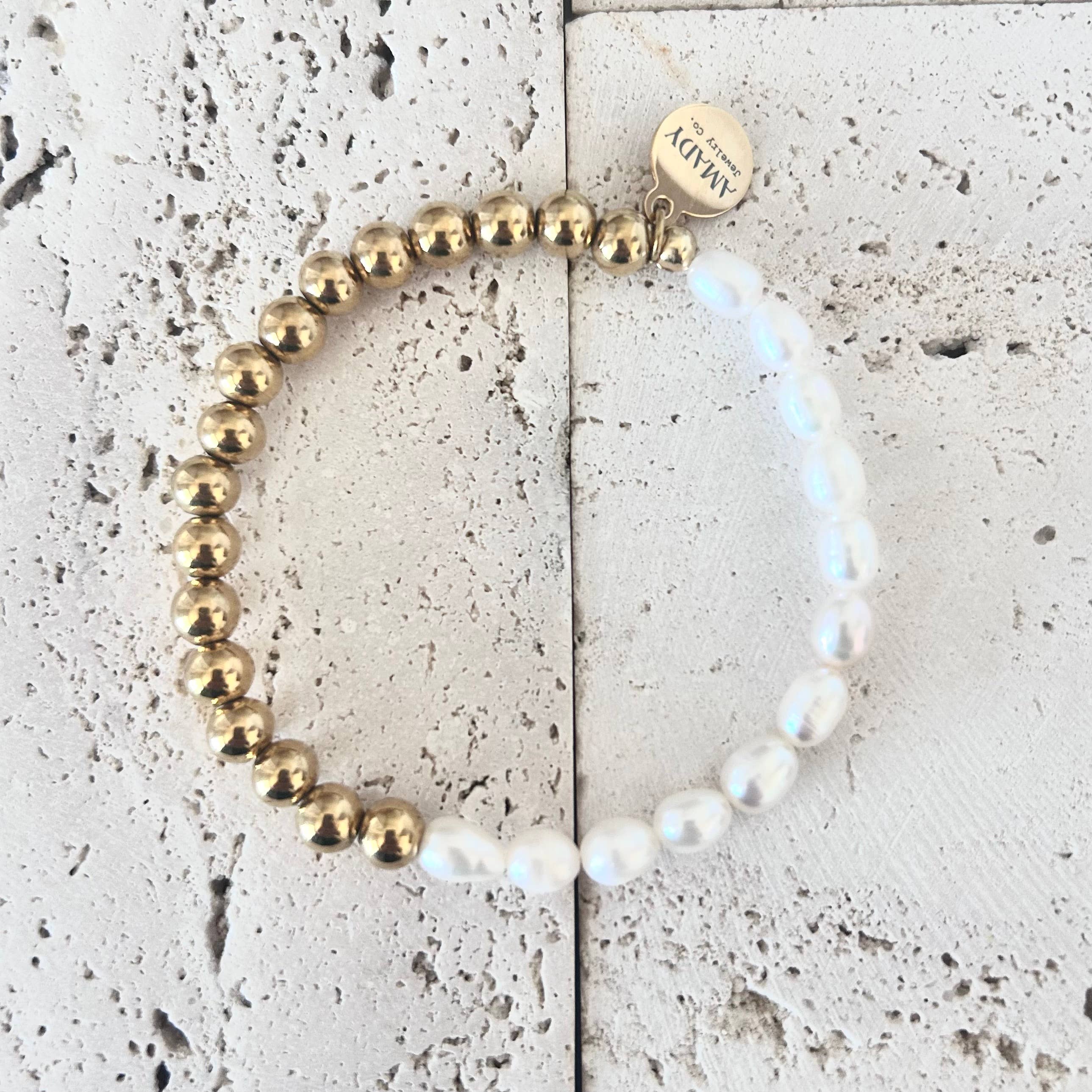 Pearls Bracelet Gold plated beads adjustable one size