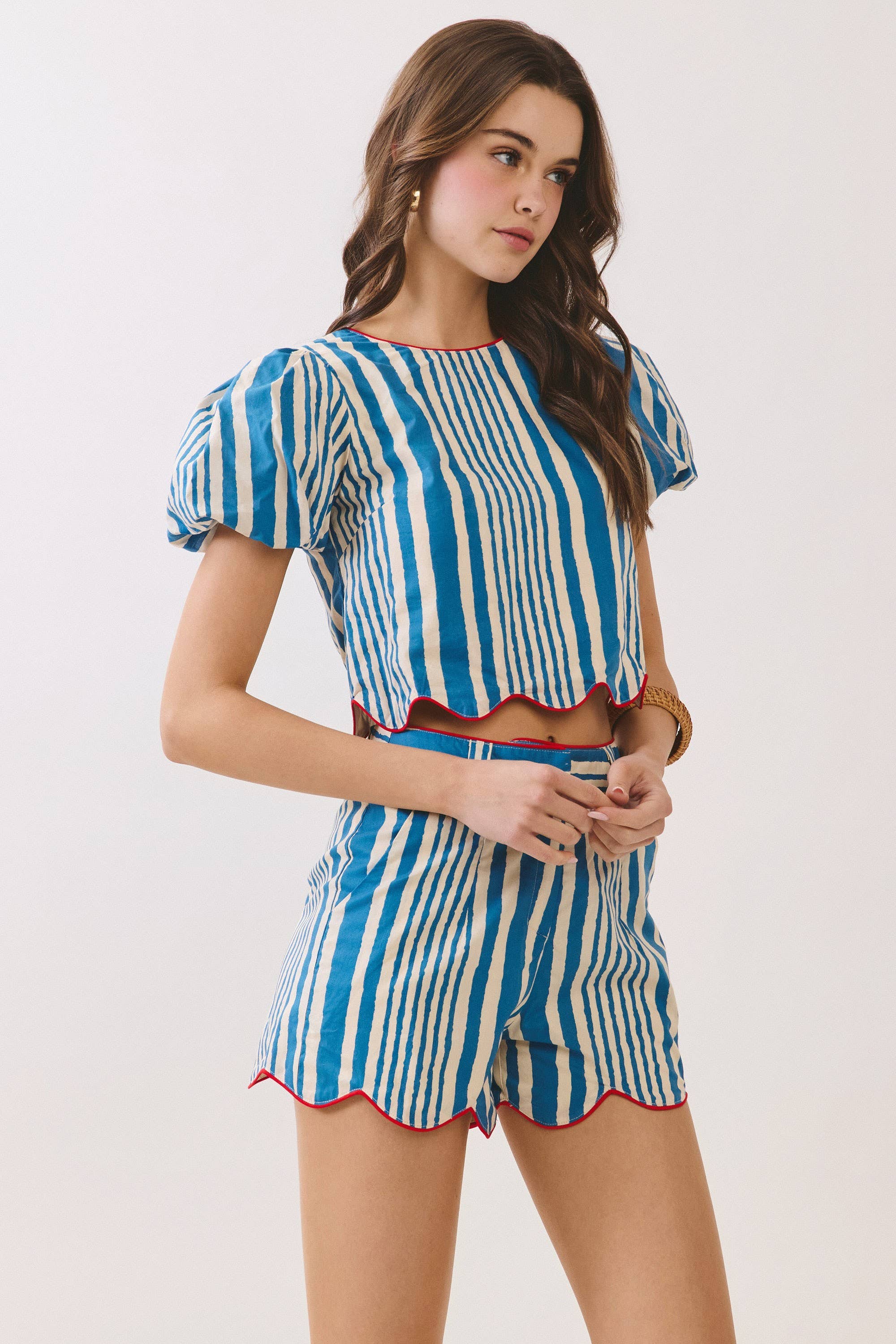 Stripe Scalloped Puff Sleeve Crop Top