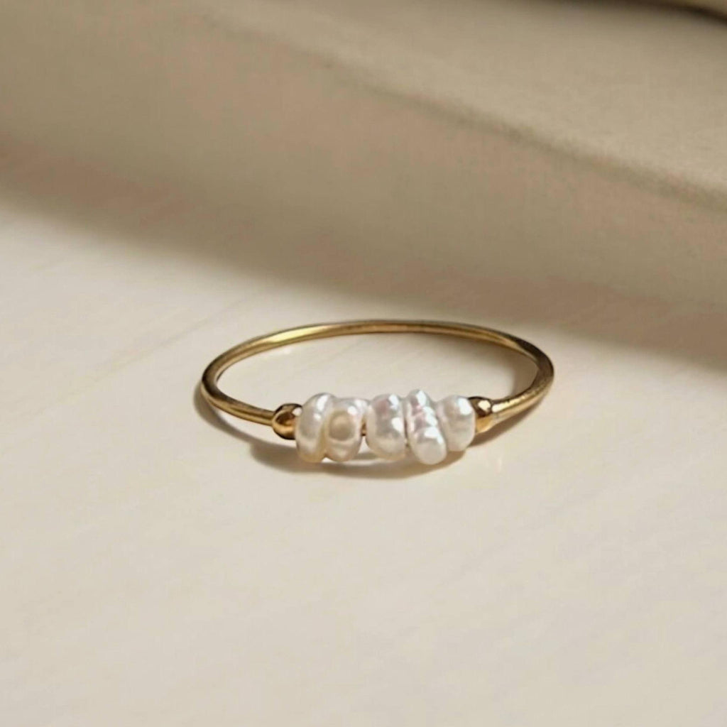 Dainty Pearl Ring