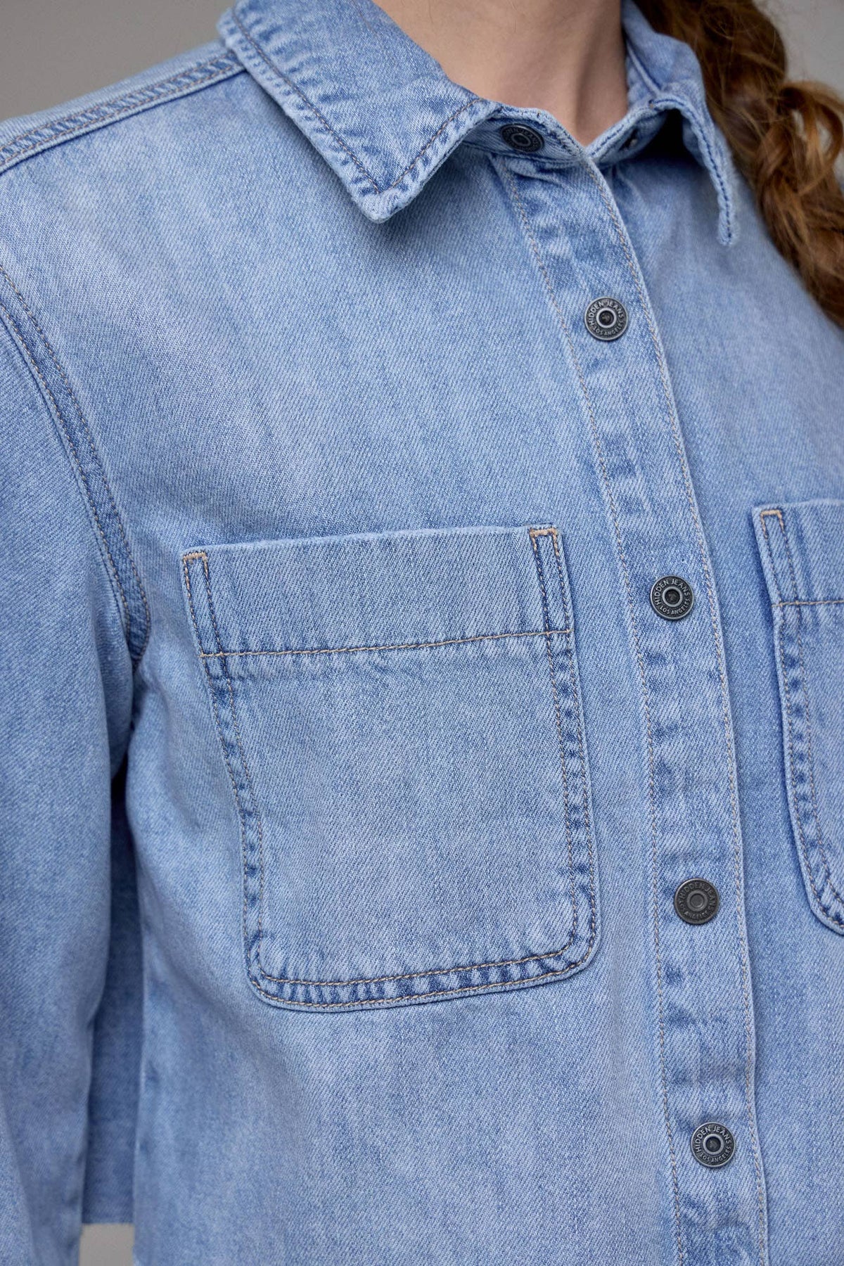 CROPPED DENIM SHIRT