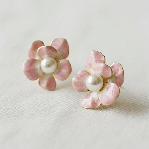 Charming Floral Design Drop Earrings