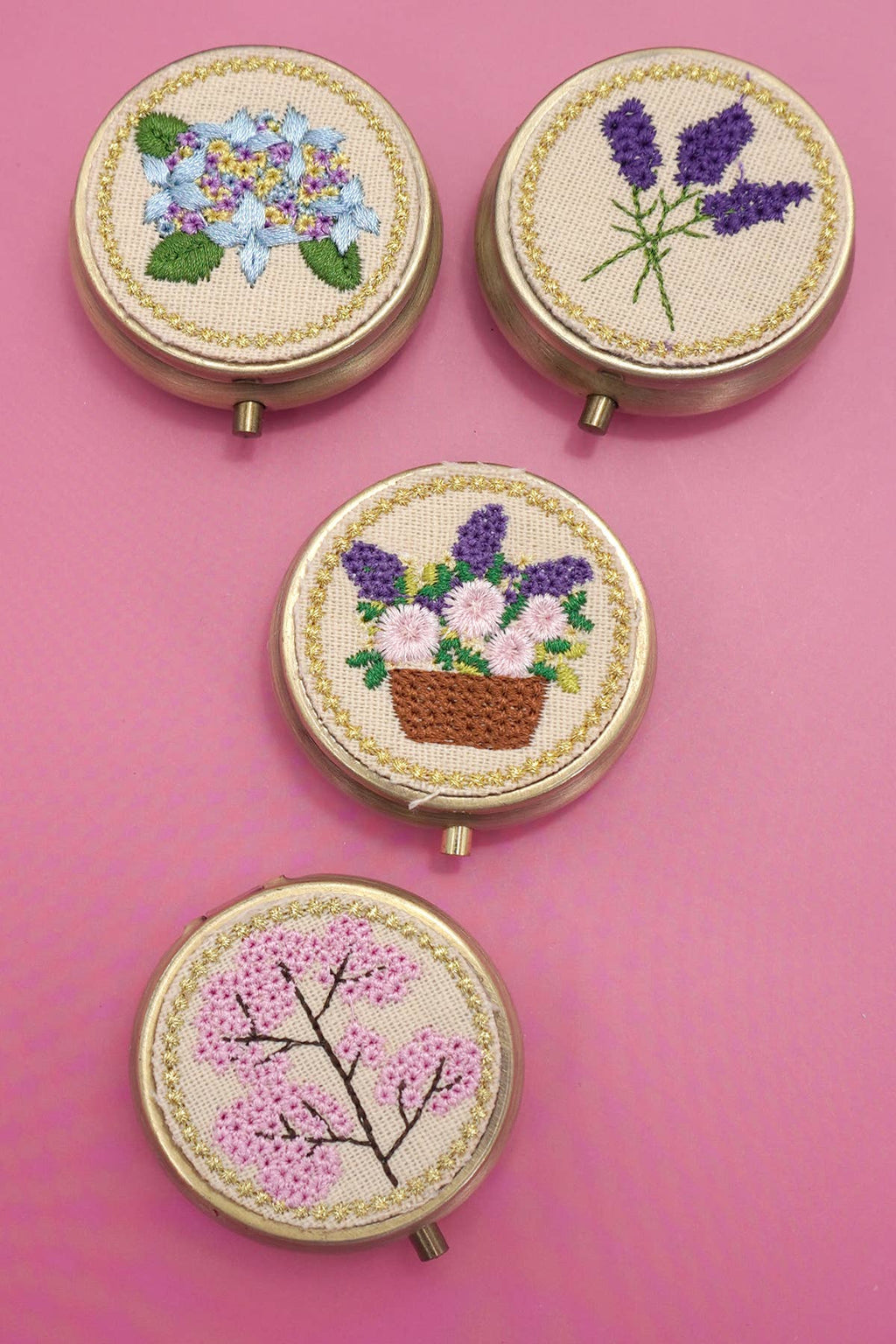 FLORAL EMBROIDERY JEWELRY ORGANIZER WITH MIRROR