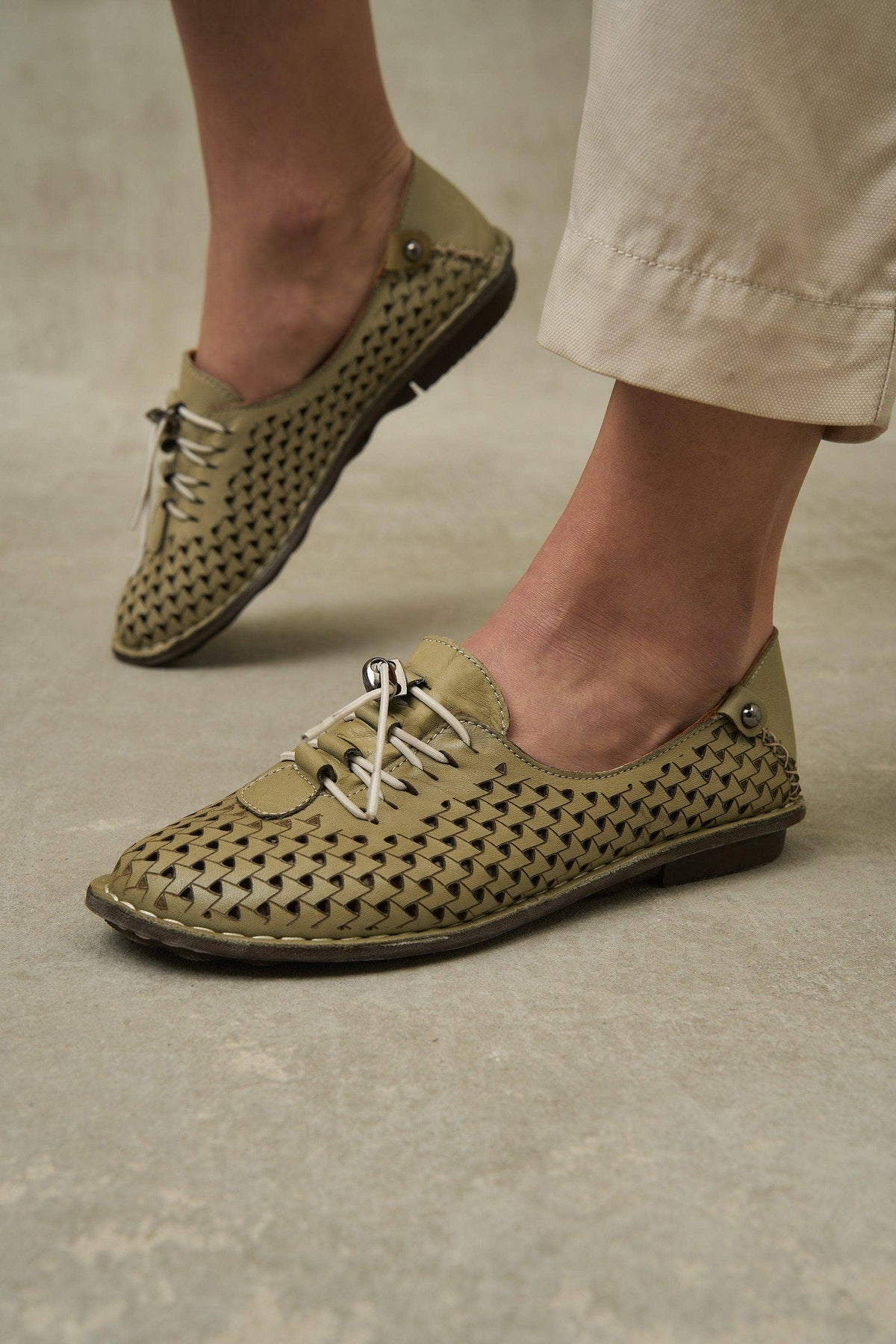 Olive JABIN Leather Flats