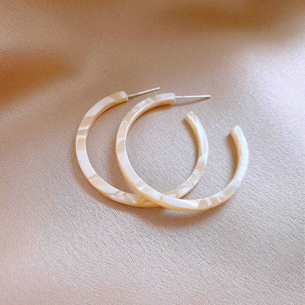Acrylic Tortoise Hoop Earrings for Women Style_CWAJE2459